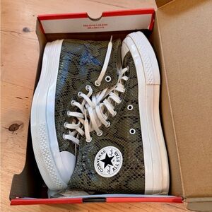 Converse 70 High-Top Sneaker in Snakeskin size 9.5 women/7.5 men